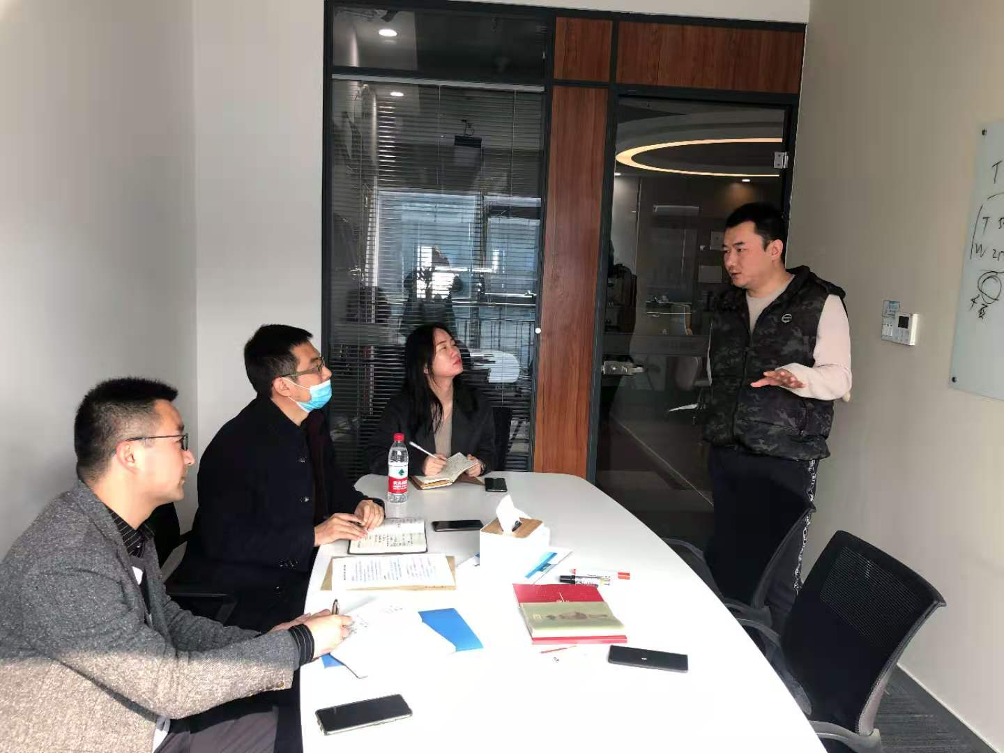 深入了解服务器性能与价格关系 (深入了解服务对象法律需求)-虎跃云资讯网